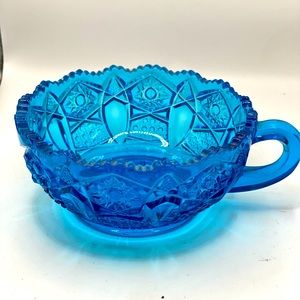 LE Smith  Blue Handled Glass Nappy Dish